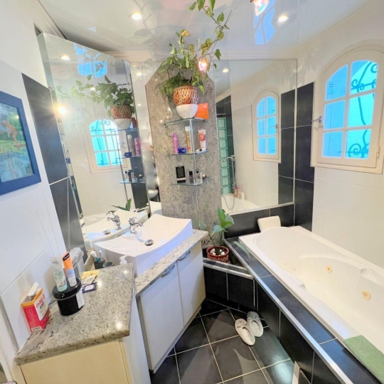  Resid' immobilier : Maison / Villa | LE CAP-D'AGDE (34300) | 182 m2 | 886 000 € 