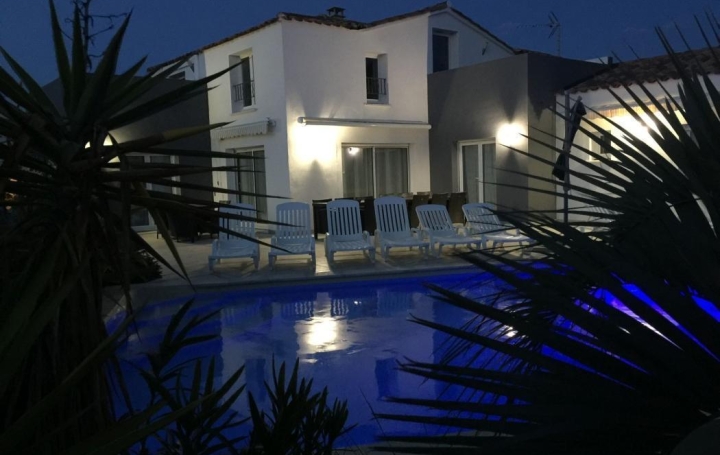 Villa LE CAP-D'AGDE 176 m2 770 000 € Villa LE CAP-D'AGDE 176 m2 770 000 €